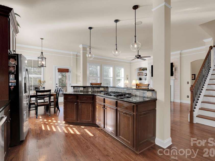 18916 Cypress Garden Drive, Davidson, NC 28036.  MLS# CAR4357007, YatesRealty ID 4433. 