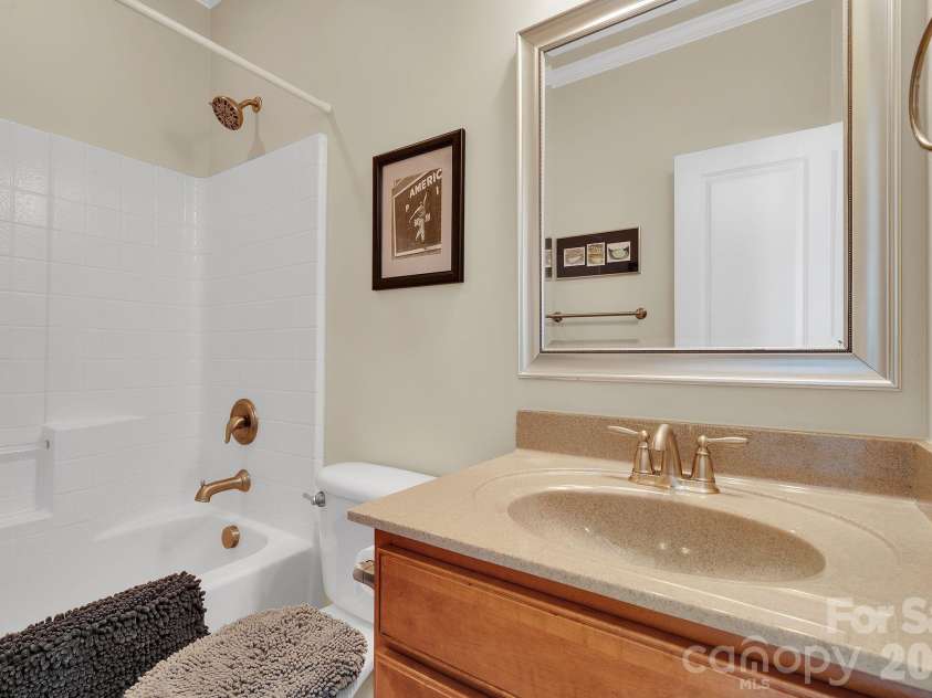 18916 Cypress Garden Drive, Davidson, NC 28036.  MLS# CAR4357007, YatesRealty ID 4433. 