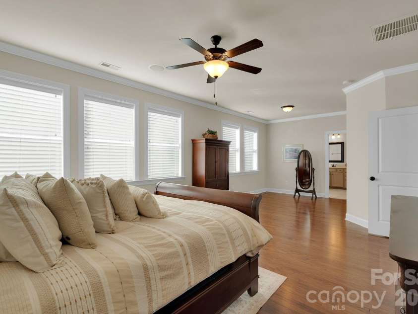 18916 Cypress Garden Drive, Davidson, NC 28036.  MLS# CAR4357007, YatesRealty ID 4433. 