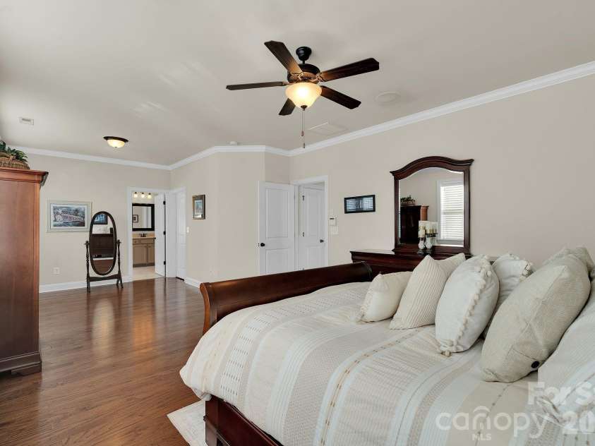 18916 Cypress Garden Drive, Davidson, NC 28036.  MLS# CAR4357007, YatesRealty ID 4433. 