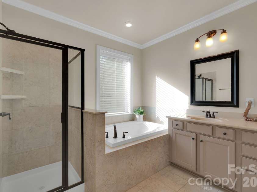 18916 Cypress Garden Drive, Davidson, NC 28036.  MLS# CAR4357007, YatesRealty ID 4433. 