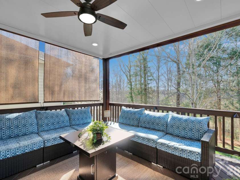 18916 Cypress Garden Drive, Davidson, NC 28036.  MLS# CAR4357007, YatesRealty ID 4433. 