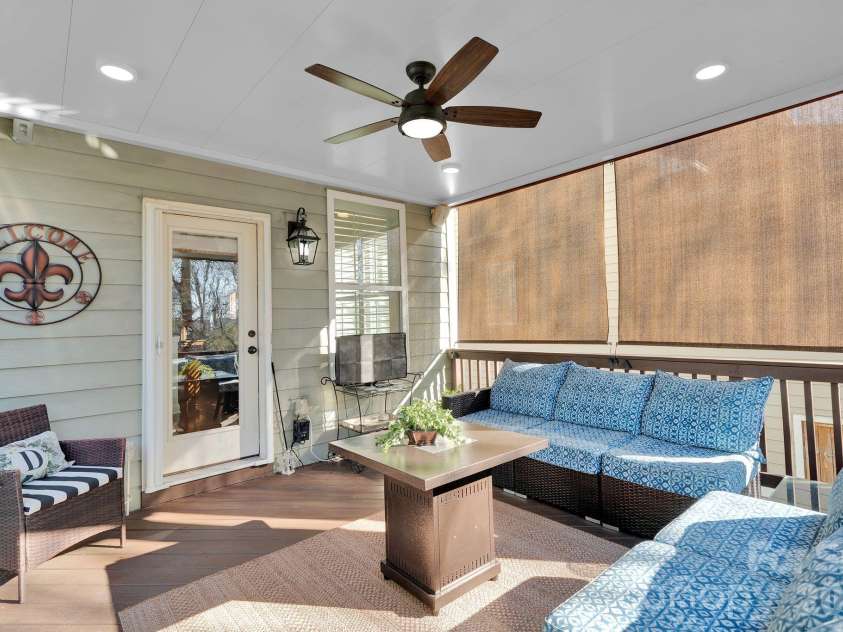 18916 Cypress Garden Drive, Davidson, NC 28036.  MLS# CAR4357007, YatesRealty ID 4433. 