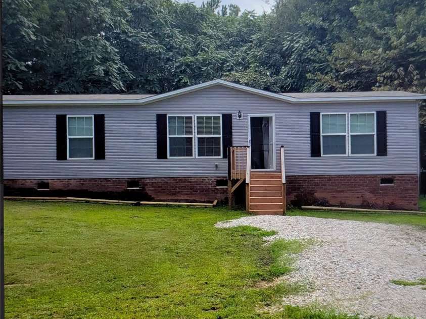 5029 Spicewood Drive, York, SC 29745.  MLS# CAR4338321, YatesRealty ID 4433. 