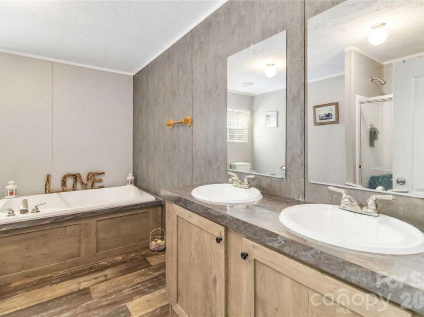 5029 Spicewood Drive, York, SC 29745.  MLS# CAR4338321, YatesRealty ID 4433. 