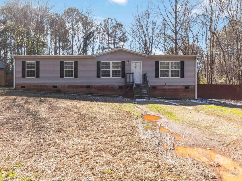 5029 Spicewood Drive, York, SC 29745.  MLS# CAR4338321, YatesRealty ID 4433. 