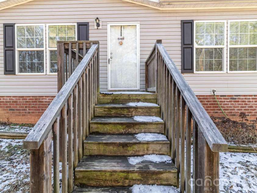 5029 Spicewood Drive, York, SC 29745.  MLS# CAR4338321, YatesRealty ID 4433. 