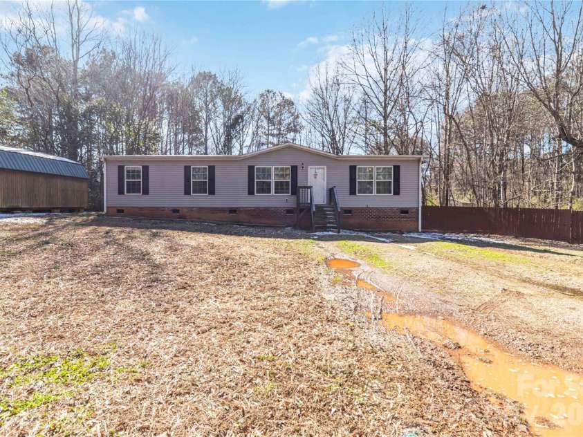 5029 Spicewood Drive, York, SC 29745.  MLS# CAR4338321, YatesRealty ID 4433. 