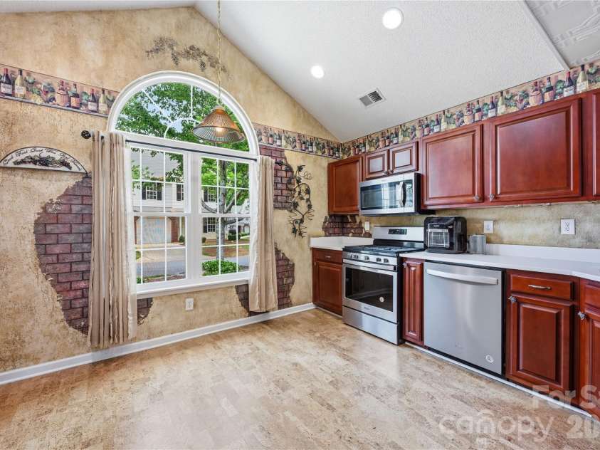 9609 Jack Russell Court, Charlotte, NC 28269.  MLS# CAR4414629, YatesRealty ID 44330. 