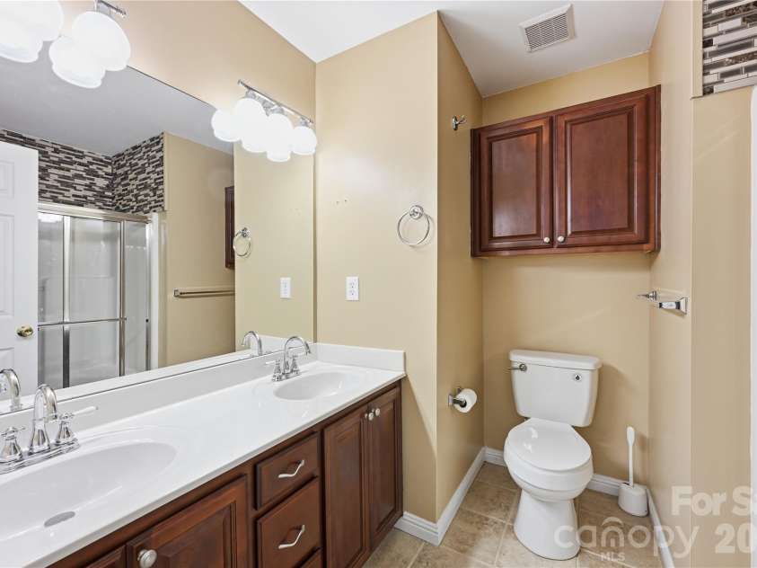 9609 Jack Russell Court, Charlotte, NC 28269.  MLS# CAR4414629, YatesRealty ID 44330. 