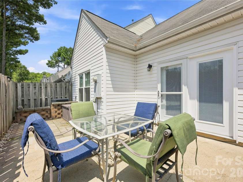 9609 Jack Russell Court, Charlotte, NC 28269.  MLS# CAR4414629, YatesRealty ID 44330. 