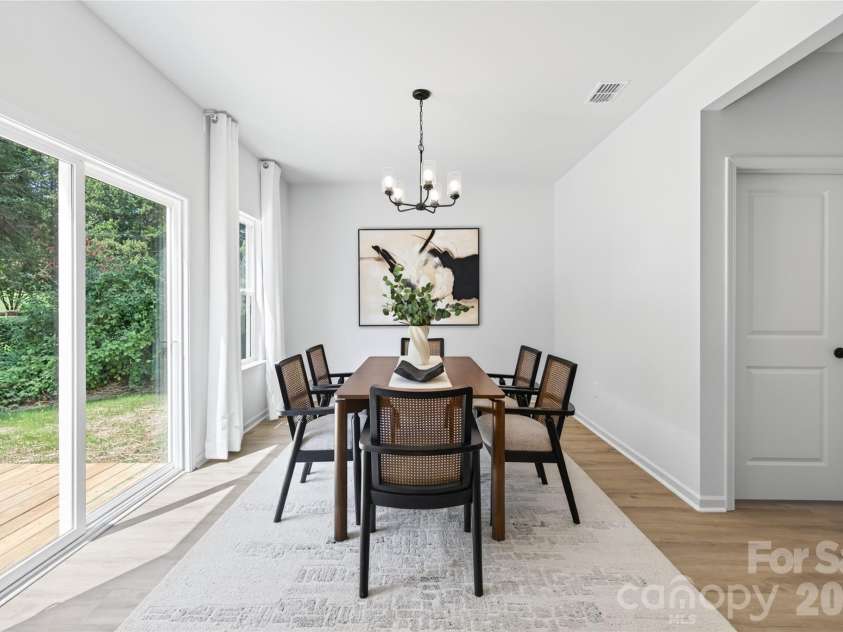 5226 Hickory Lane, Charlotte, NC 28216.  MLS# CAR4411898, YatesRealty ID 44331. 