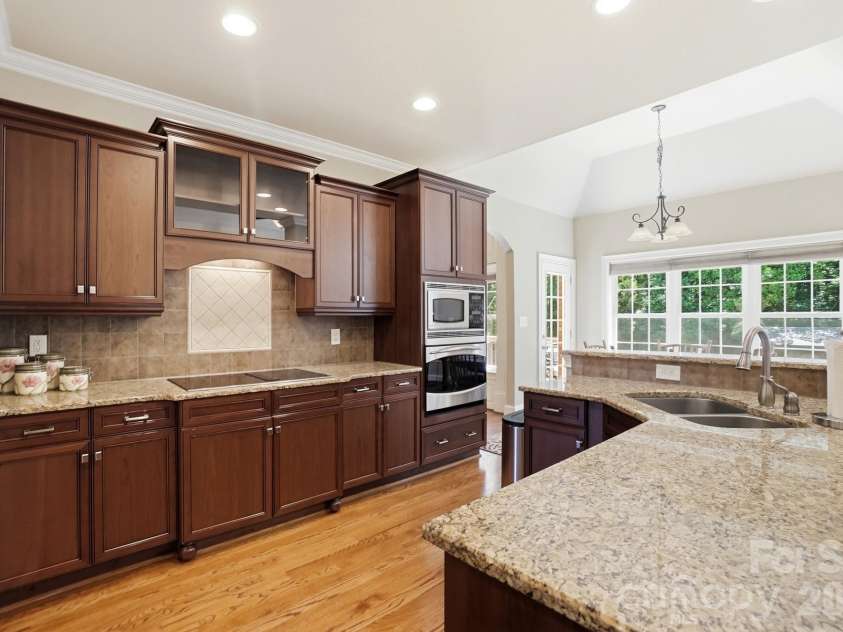 146 Orchard Farm Lane, Mooresville, NC 28117.  MLS# CAR4389994, YatesRealty ID 44332. 