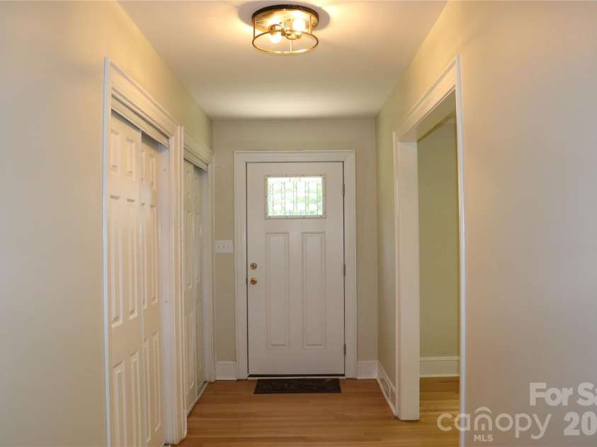 415 High Circle, Lenoir, NC 28645.  MLS# CAR4394665, YatesRealty ID 44335. 