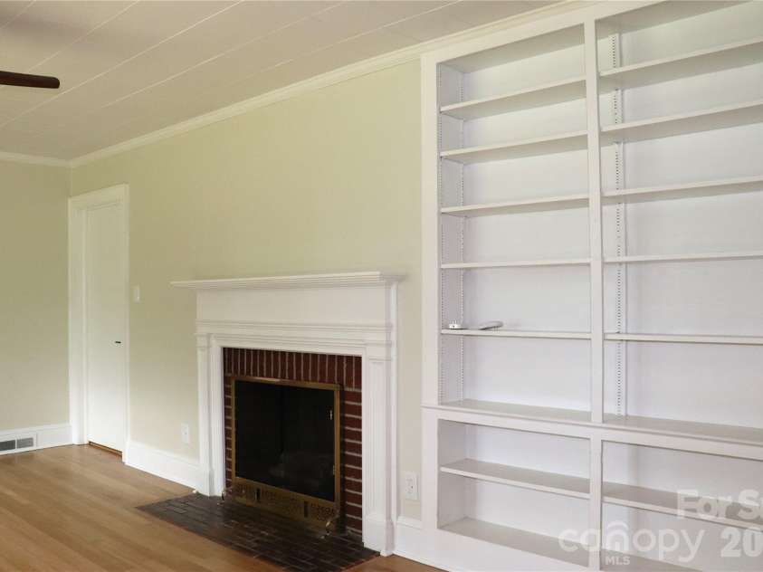 415 High Circle, Lenoir, NC 28645.  MLS# CAR4394665, YatesRealty ID 44335. 
