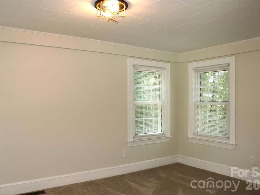415 High Circle, Lenoir, NC 28645.  MLS# CAR4394665, YatesRealty ID 44335. 