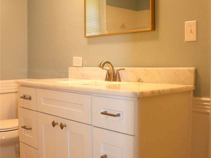 415 High Circle, Lenoir, NC 28645.  MLS# CAR4394665, YatesRealty ID 44335. 