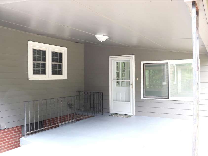 415 High Circle, Lenoir, NC 28645.  MLS# CAR4394665, YatesRealty ID 44335. 