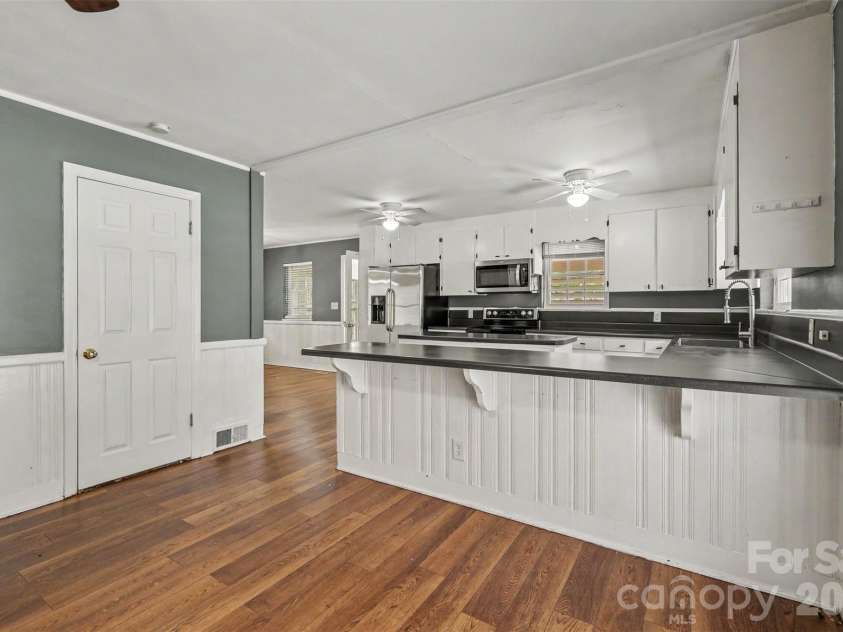 104 Beaver Dam Drive, Shelby, NC 28150.  MLS# CAR4410695, YatesRealty ID 44336. There is a separate pantry!