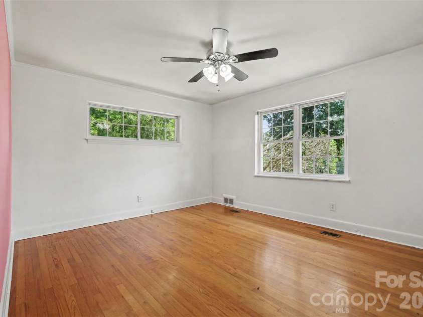 104 Beaver Dam Drive, Shelby, NC 28150.  MLS# CAR4410695, YatesRealty ID 44336. Third bedroom