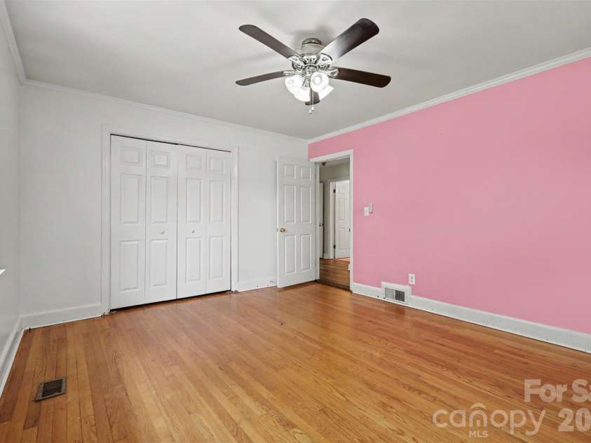 104 Beaver Dam Drive, Shelby, NC 28150.  MLS# CAR4410695, YatesRealty ID 44336. Third bedroom