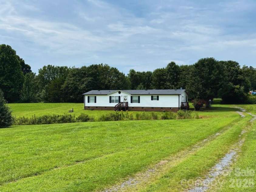 5191 US Highway 601 Highway, Mocksville, NC 27028.  MLS# CAR4414708, YatesRealty ID 44337. 