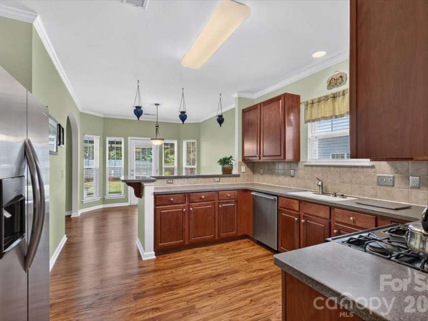 691 Goldflower Drive, Rock Hill, SC 29732.  MLS# CAR4408192, YatesRealty ID 44338. Spacious kitchen