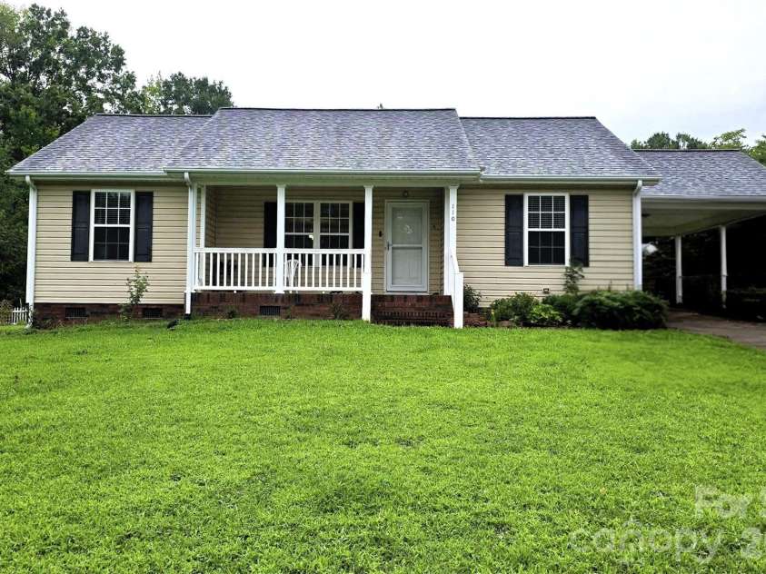 110 Mill Creek Drive, Kings Mountain, NC 28086.  MLS# CAR4414660, YatesRealty ID 44339. 110 Mill Creek Dr