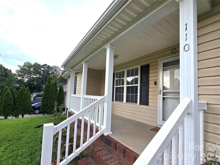 110 Mill Creek Drive, Kings Mountain, NC 28086.  MLS# CAR4414660, YatesRealty ID 44339. 110 Mill Creek Dr
