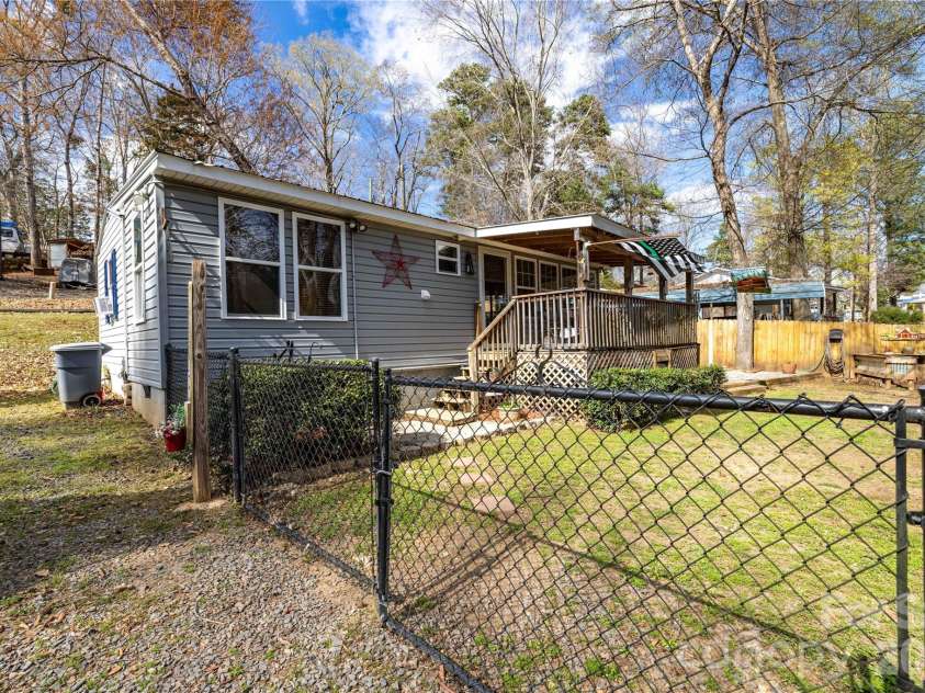 102 Deer Park Road, Mount Gilead, NC 27306.  MLS# CAR4357095, YatesRealty ID 4434. 