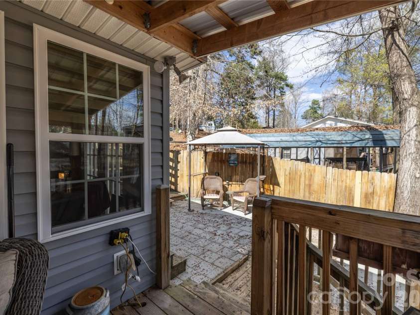 102 Deer Park Road, Mount Gilead, NC 27306.  MLS# CAR4357095, YatesRealty ID 4434. 