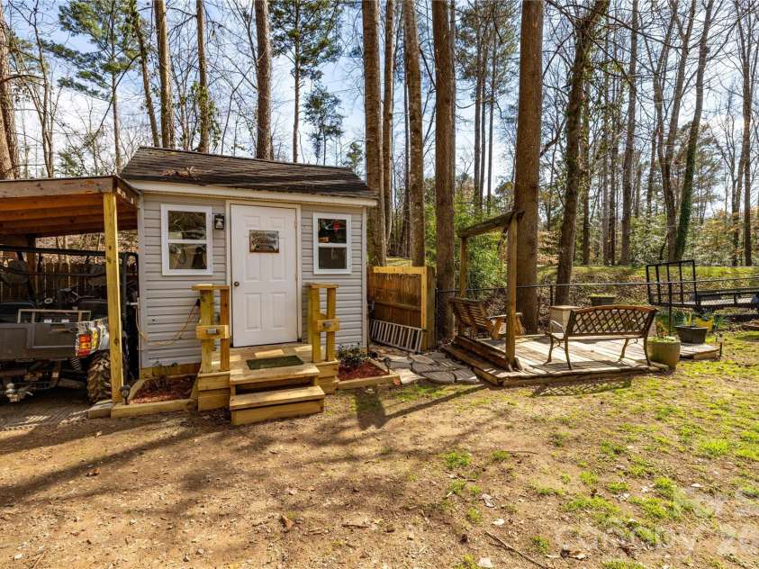 102 Deer Park Road, Mount Gilead, NC 27306.  MLS# CAR4357095, YatesRealty ID 4434. 