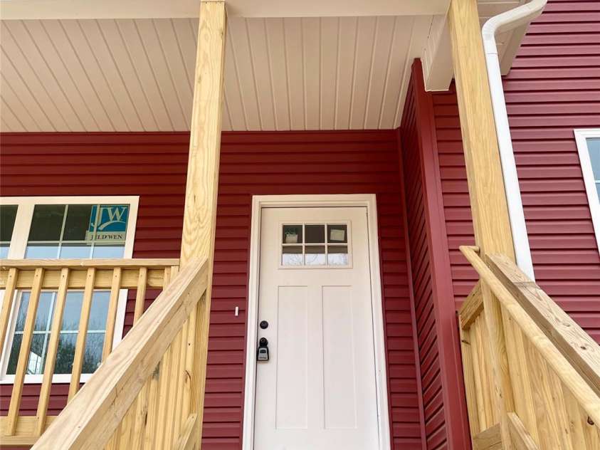 208 Nottingham Drive, York, SC 29745.  MLS# CAR4098642, YatesRealty ID 4434. Front door