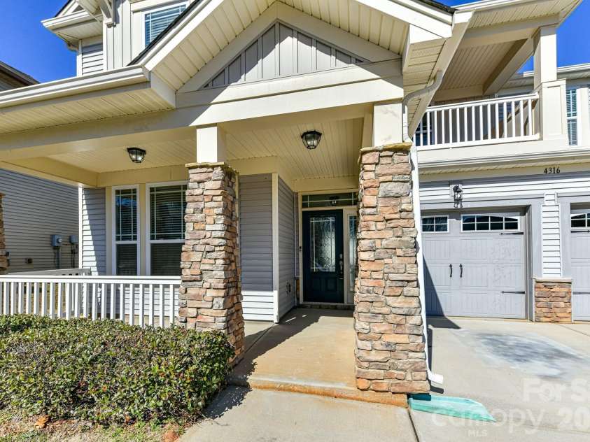 4316 Hubbard Road, Charlotte, NC 28269.  MLS# CAR4414368, YatesRealty ID 44340. 