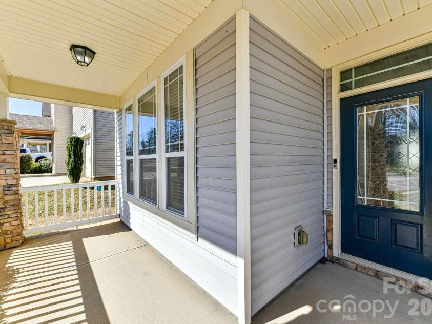 4316 Hubbard Road, Charlotte, NC 28269.  MLS# CAR4414368, YatesRealty ID 44340. 