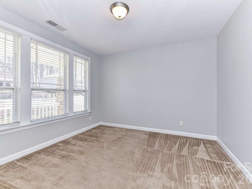 4316 Hubbard Road, Charlotte, NC 28269.  MLS# CAR4414368, YatesRealty ID 44340. 