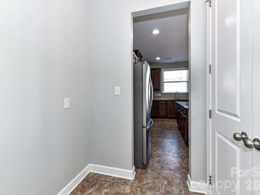 4316 Hubbard Road, Charlotte, NC 28269.  MLS# CAR4414368, YatesRealty ID 44340. 
