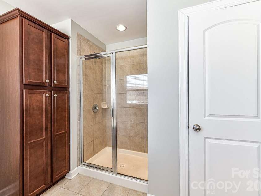4316 Hubbard Road, Charlotte, NC 28269.  MLS# CAR4414368, YatesRealty ID 44340. 