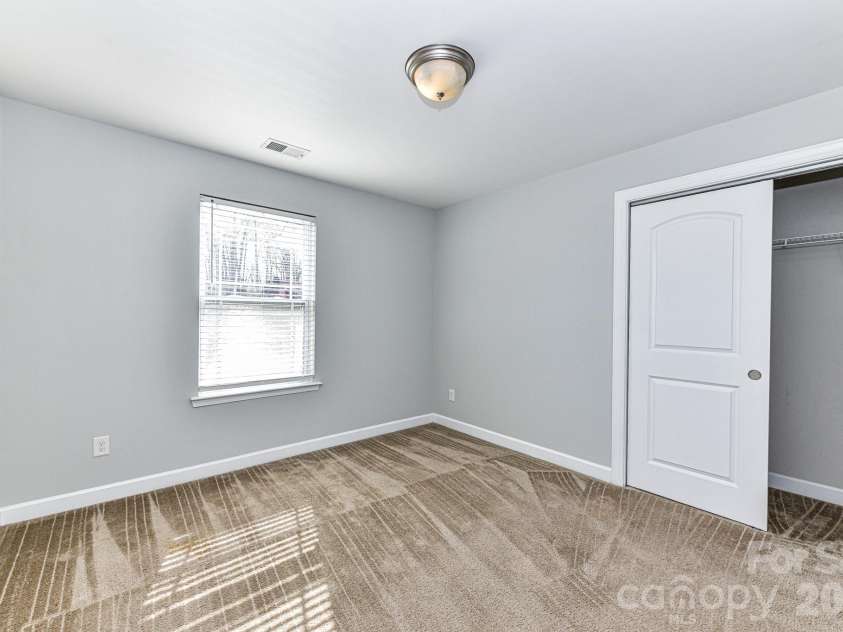 4316 Hubbard Road, Charlotte, NC 28269.  MLS# CAR4414368, YatesRealty ID 44340. 