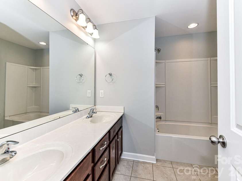 4316 Hubbard Road, Charlotte, NC 28269.  MLS# CAR4414368, YatesRealty ID 44340. 