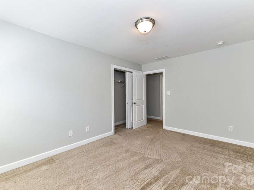 4316 Hubbard Road, Charlotte, NC 28269.  MLS# CAR4414368, YatesRealty ID 44340. 
