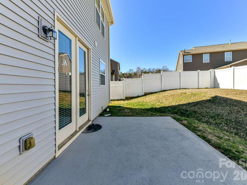4316 Hubbard Road, Charlotte, NC 28269.  MLS# CAR4414368, YatesRealty ID 44340. 