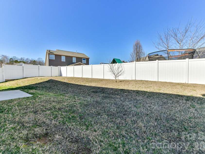 4316 Hubbard Road, Charlotte, NC 28269.  MLS# CAR4414368, YatesRealty ID 44340. 