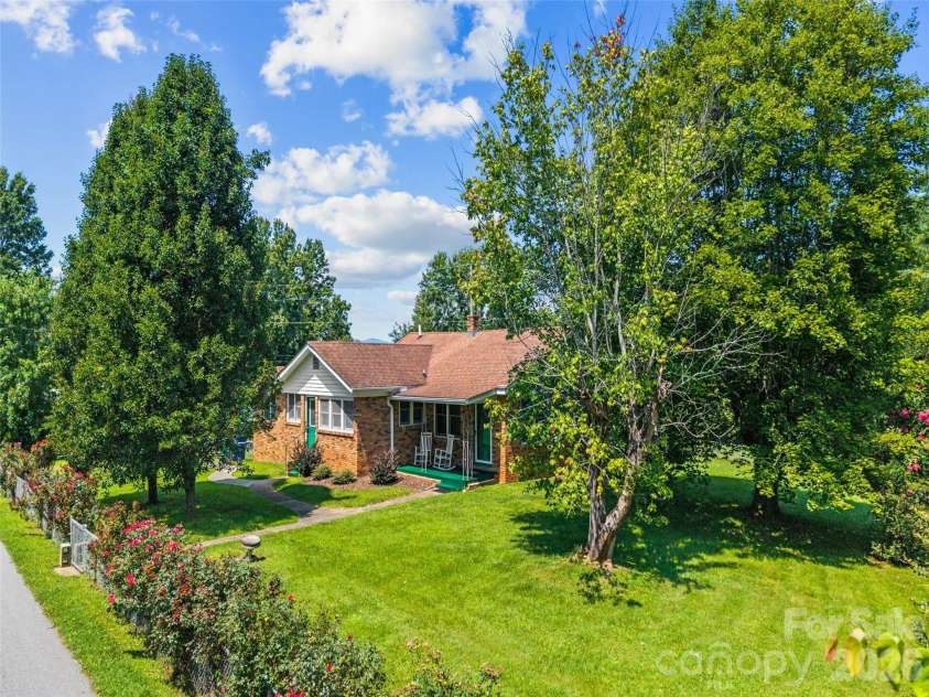 53 Salem Road, Weaverville, NC 28787.  MLS# CAR4414521, YatesRealty ID 44341. 