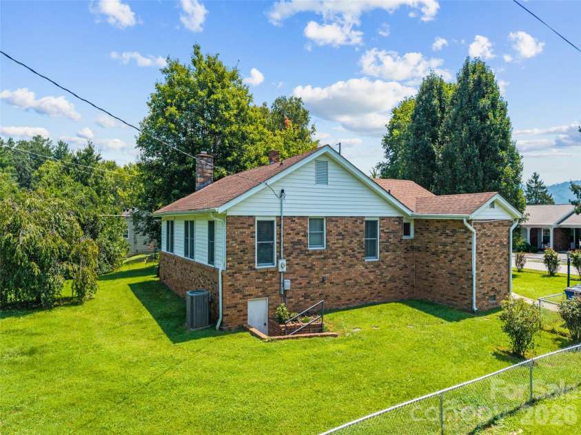53 Salem Road, Weaverville, NC 28787.  MLS# CAR4414521, YatesRealty ID 44341. 