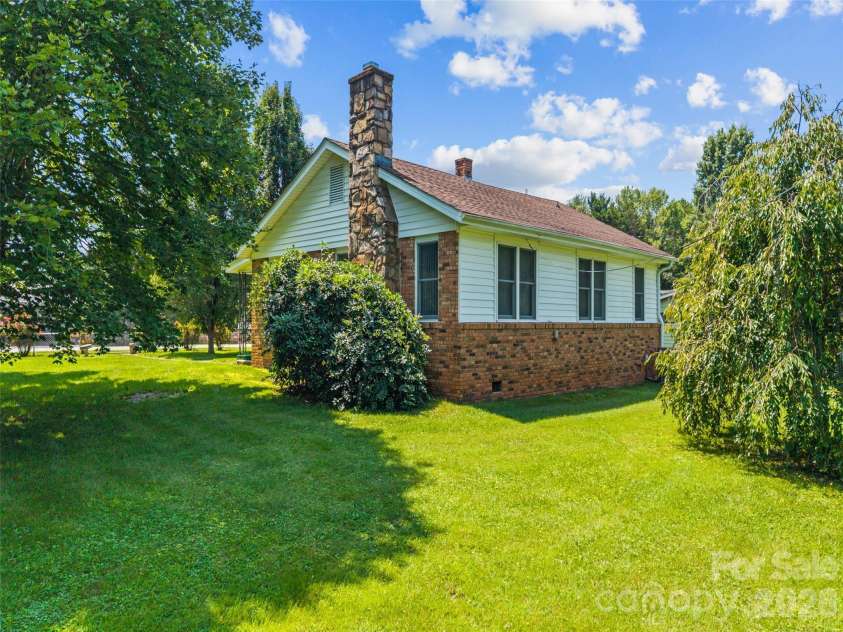 53 Salem Road, Weaverville, NC 28787.  MLS# CAR4414521, YatesRealty ID 44341. 