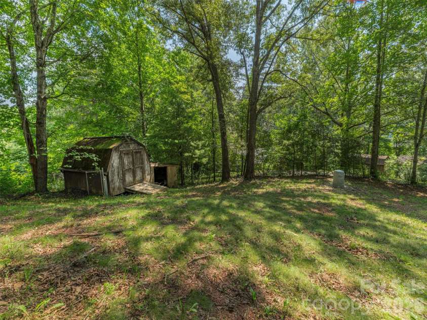 45 James Drive, Leicester, NC 28748.  MLS# CAR4414549, YatesRealty ID 44342. 