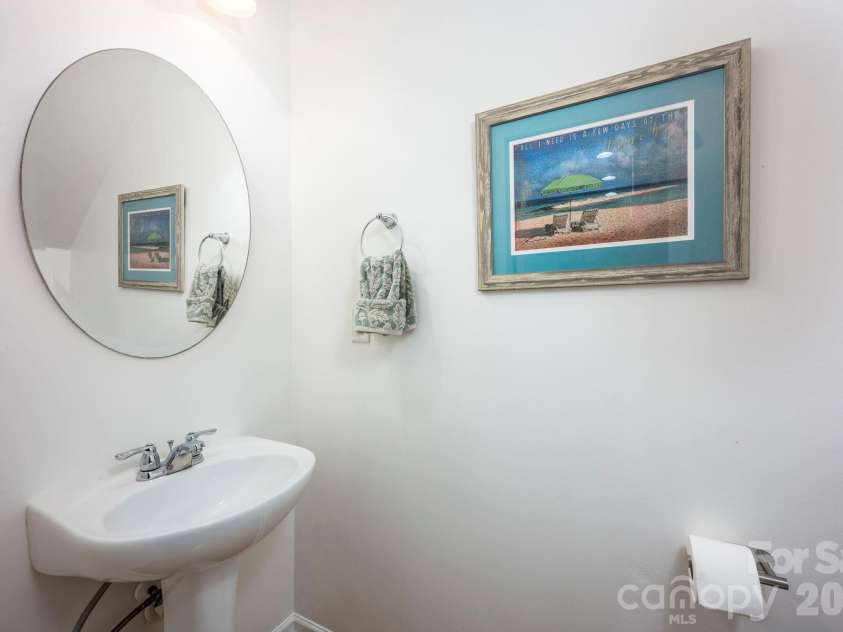 8008 Willow Branch Drive, Waxhaw, NC 28173.  MLS# CAR4414618, YatesRealty ID 44343. 