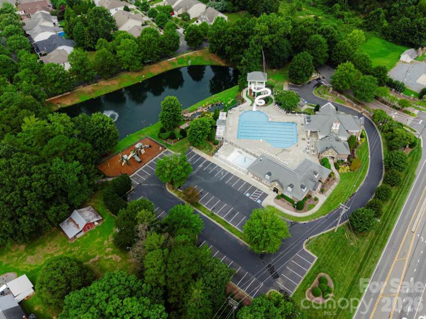 8008 Willow Branch Drive, Waxhaw, NC 28173.  MLS# CAR4414618, YatesRealty ID 44343. 
