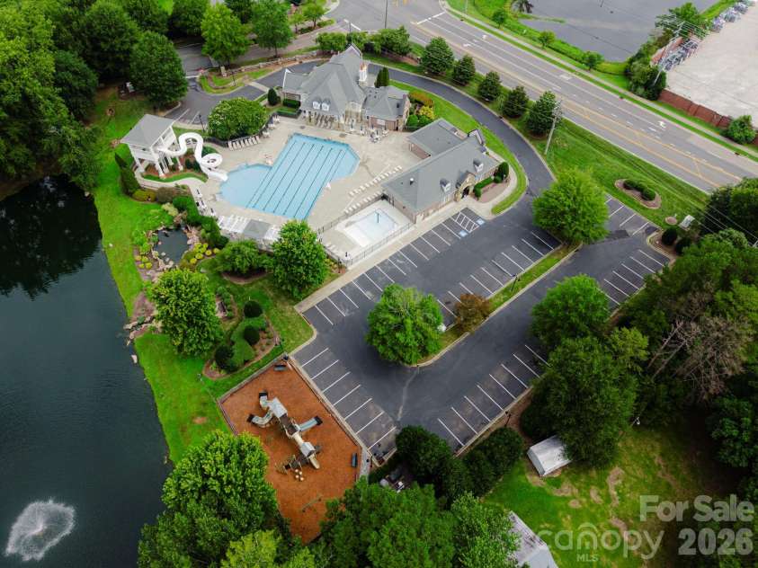 8008 Willow Branch Drive, Waxhaw, NC 28173.  MLS# CAR4414618, YatesRealty ID 44343. 